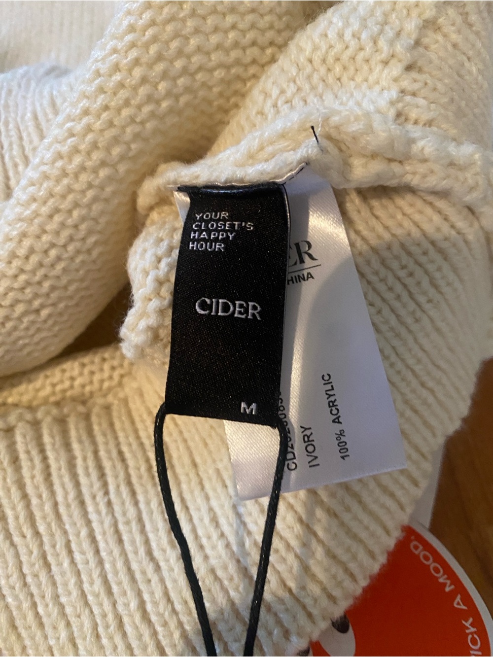 CIDER Ivory Goose Arm Sweater Crop Top Medium NWT - Picture 4 of 4